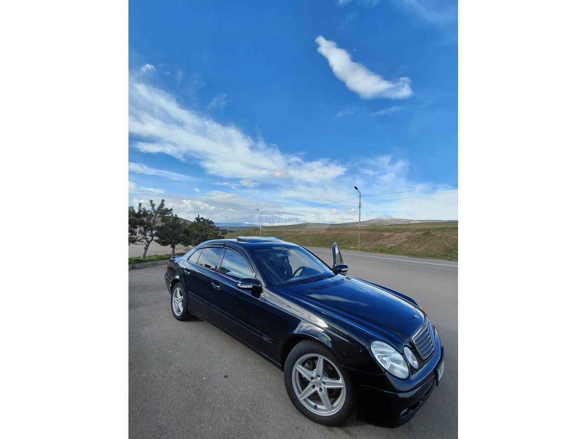 Mercedes-Benz E 220