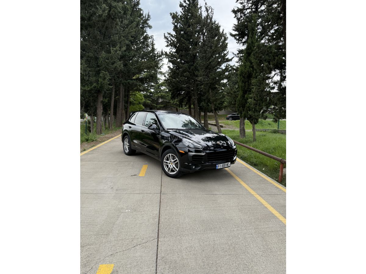 Porsche Cayenne 2017 — photo 2