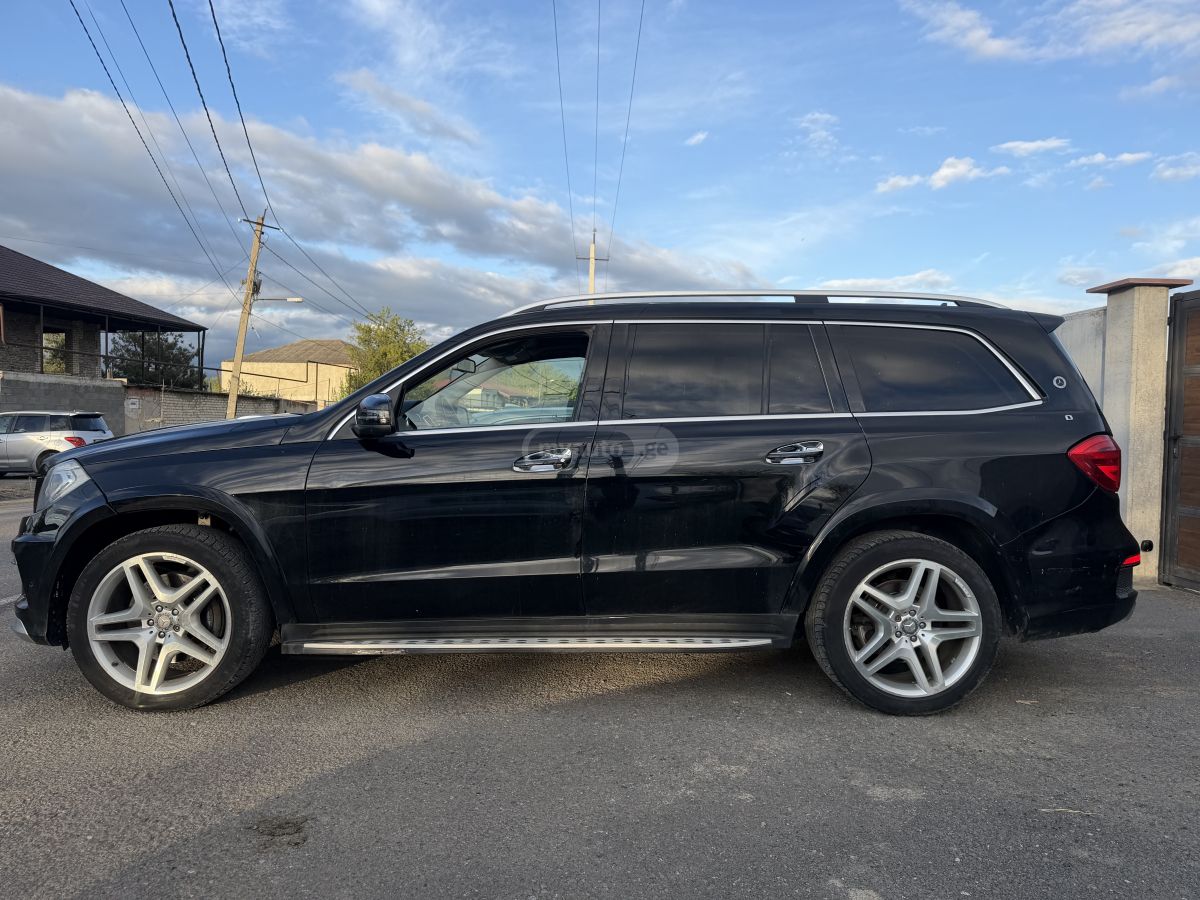 Mercedes-Benz GL 550 2014 — photo 2