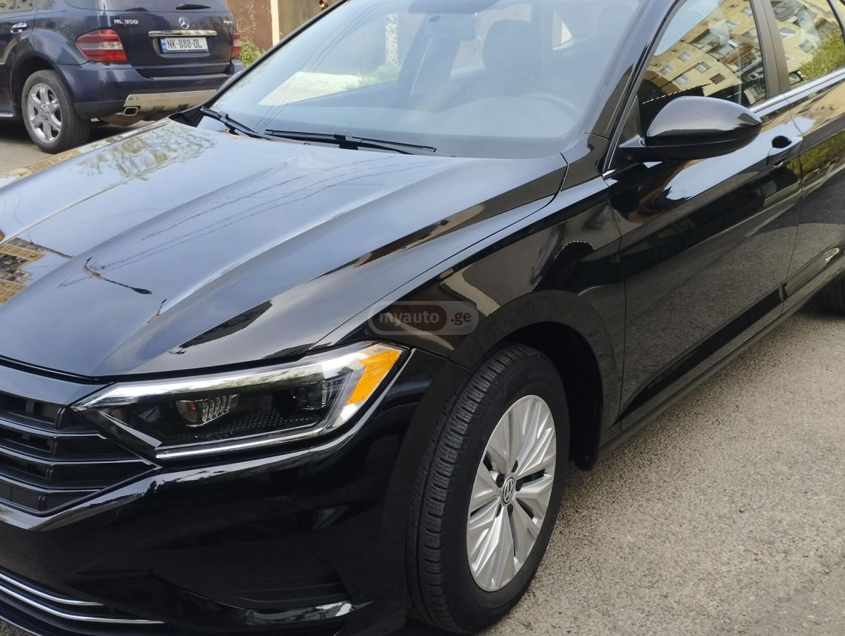 Volkswagen Jetta 2020 — photo 2
