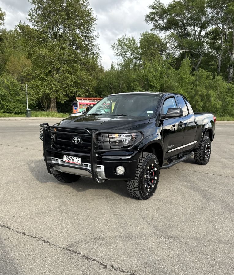 Toyota Hilux 2013 — photo 2
