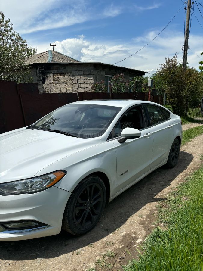 Ford Fusion 2019 — photo 2