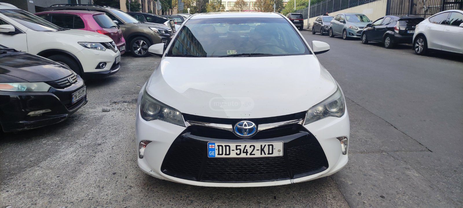 Toyota Camry 2015 — photo 2
