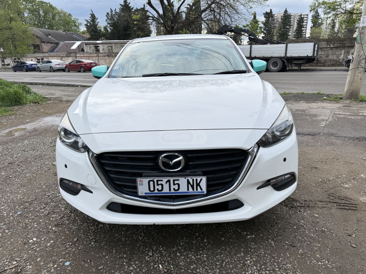 Mazda Axela 2018 — photo 2