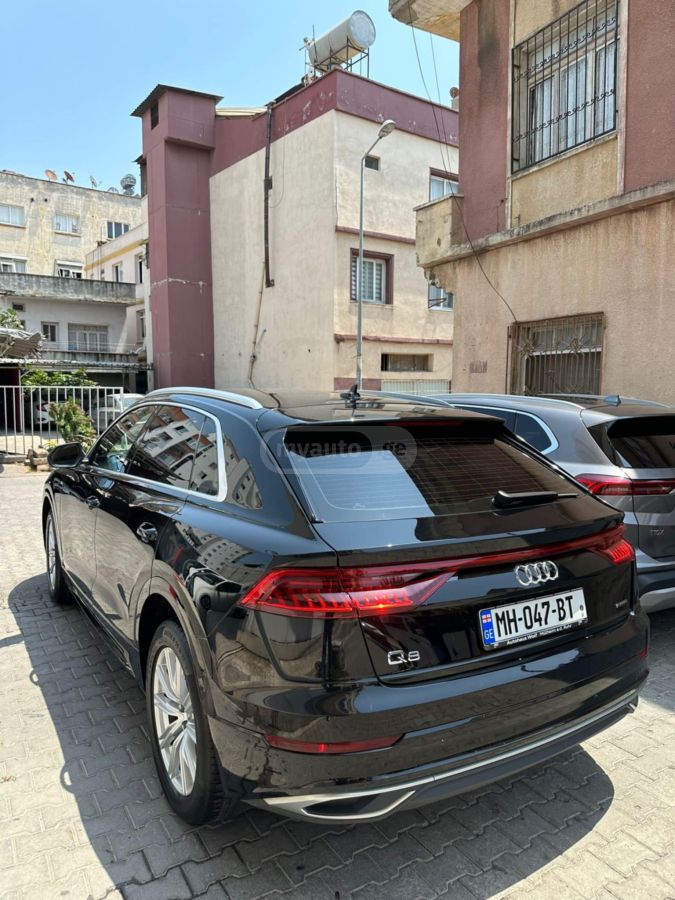 Audi Q8 2019 — photo 2