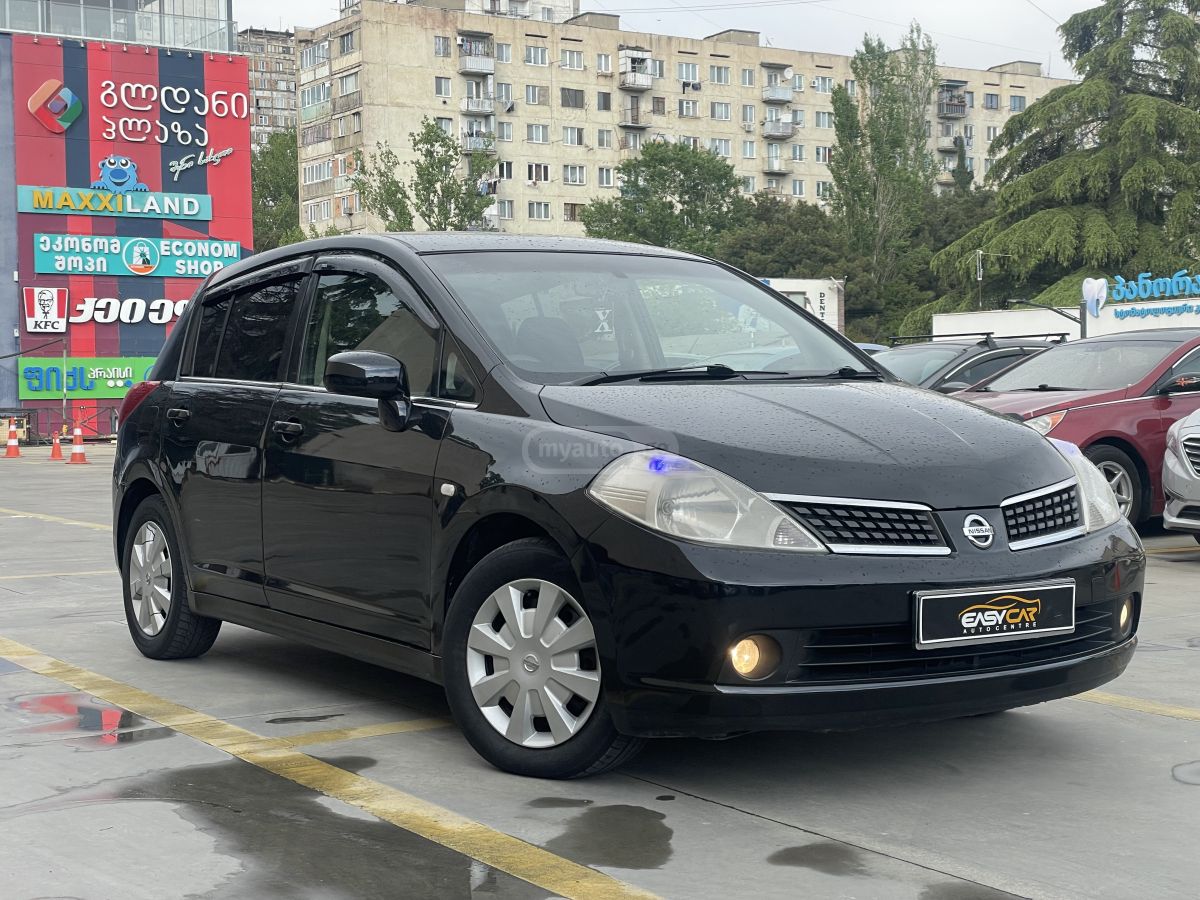 Nissan Tiida