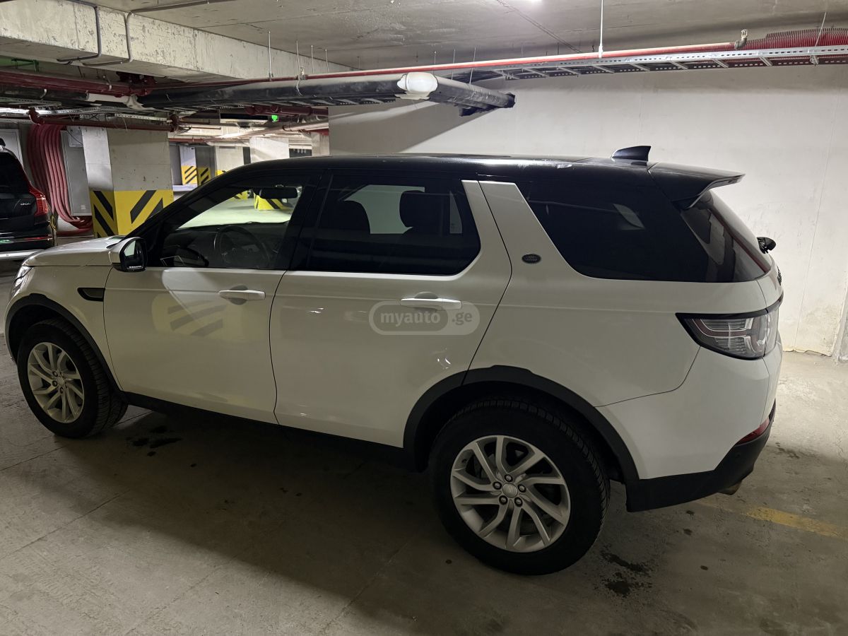 Land Rover Discovery Sport 2017 — photo 2