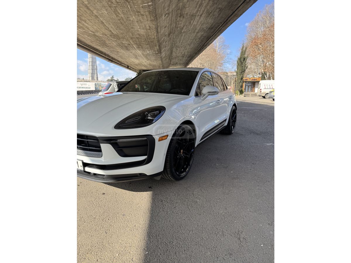 Porsche Macan 2023 — photo 2