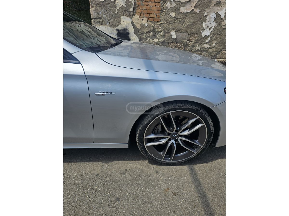 Mercedes-Benz E53 AMG 2019 — photo 2