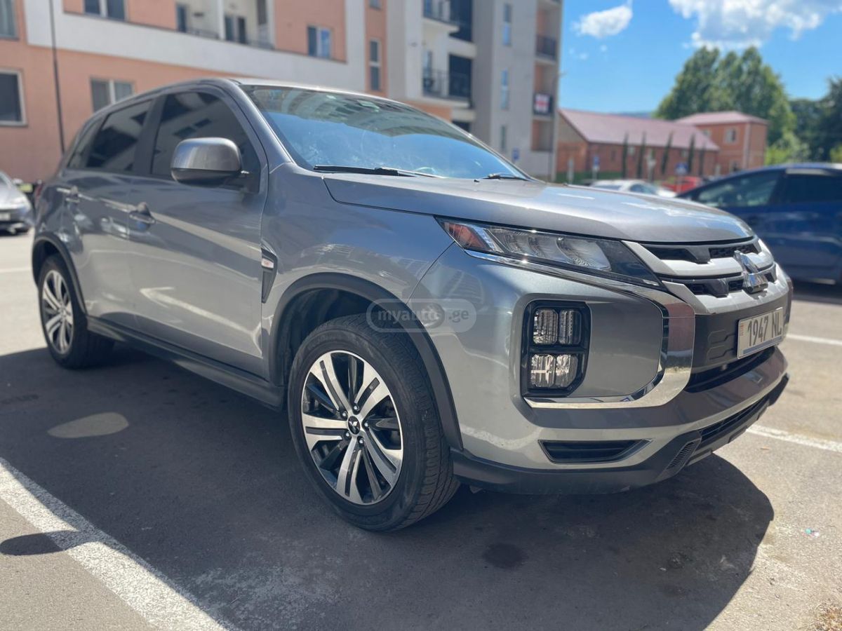 Mitsubishi Outlander Sport 2021 — photo 2