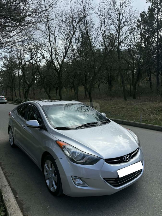 Hyundai Elantra 2013 — photo 2