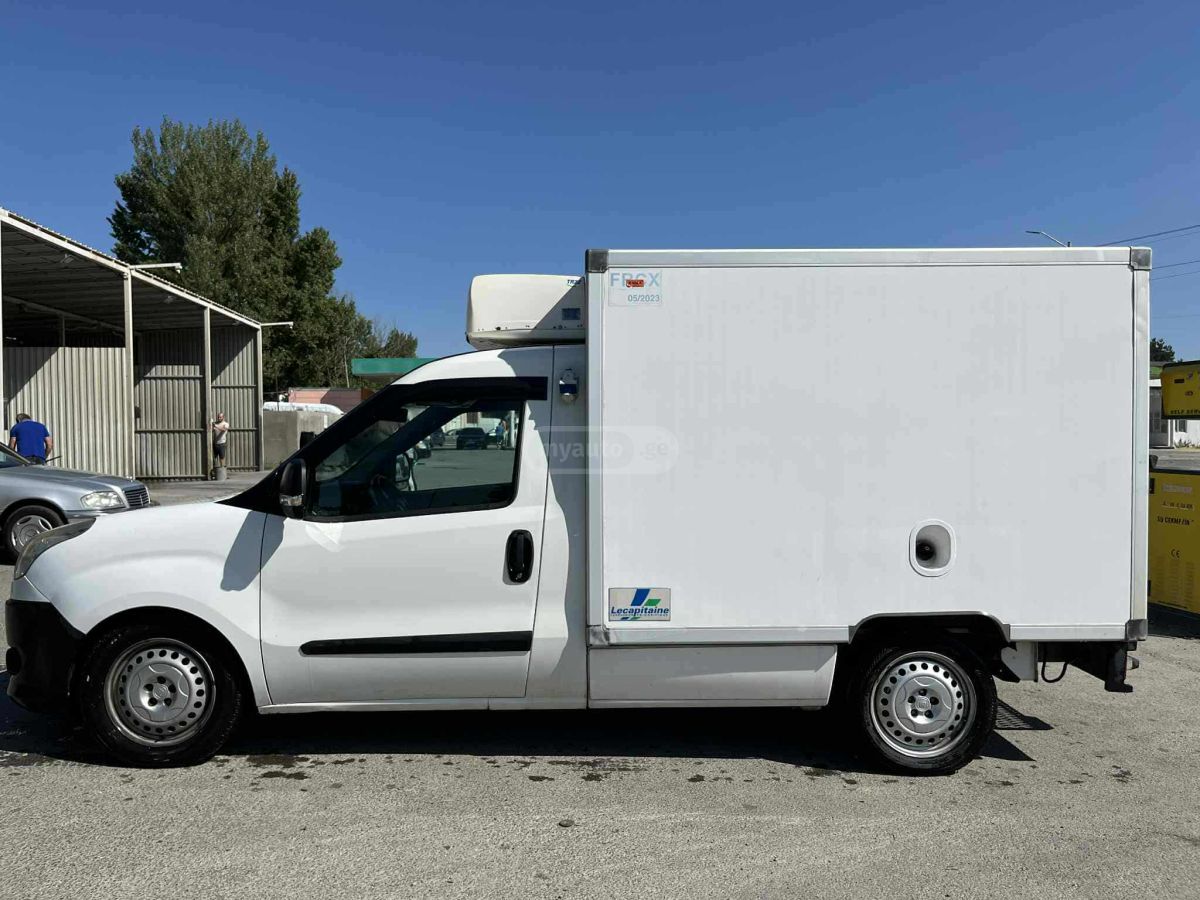 Fiat Doblo 2010 — photo 2