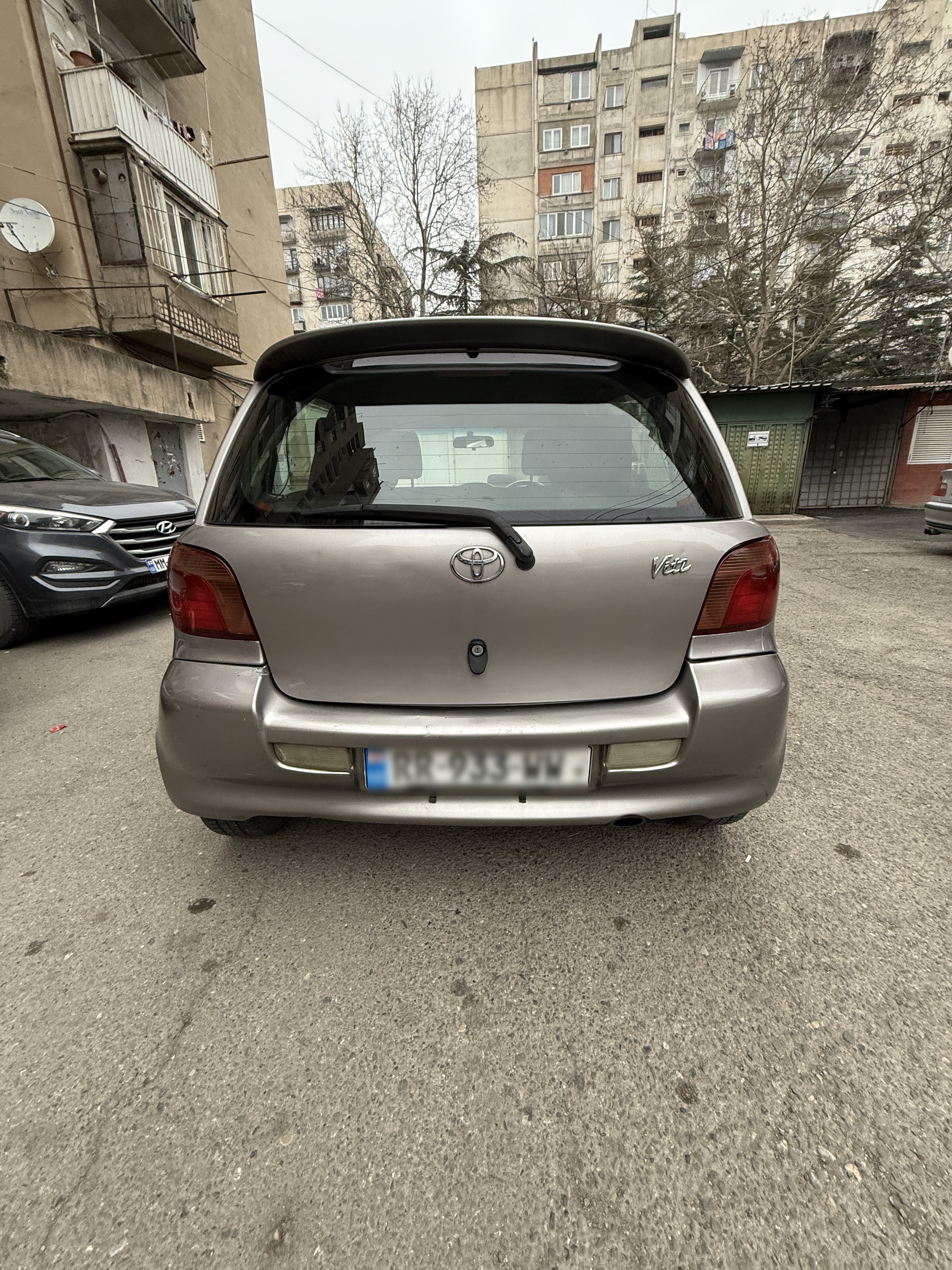 Toyota Vitz 2001 — photo 2