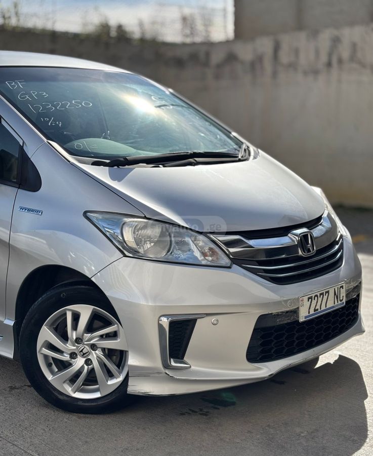 Honda Freed 2015 — photo 2