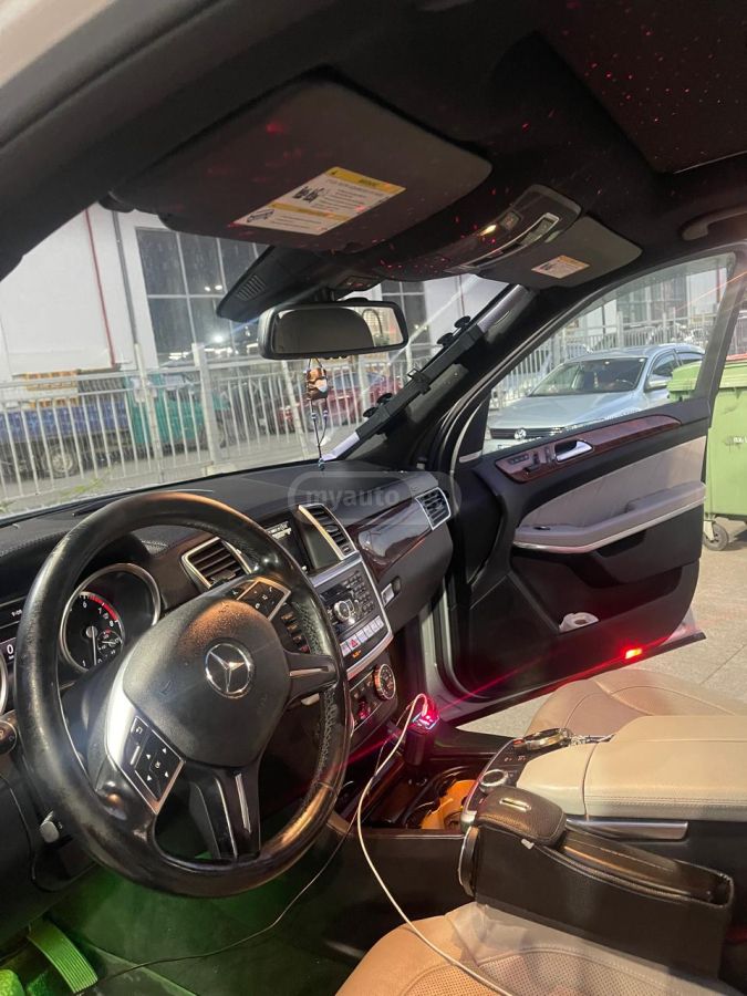 Mercedes-Benz GL 550