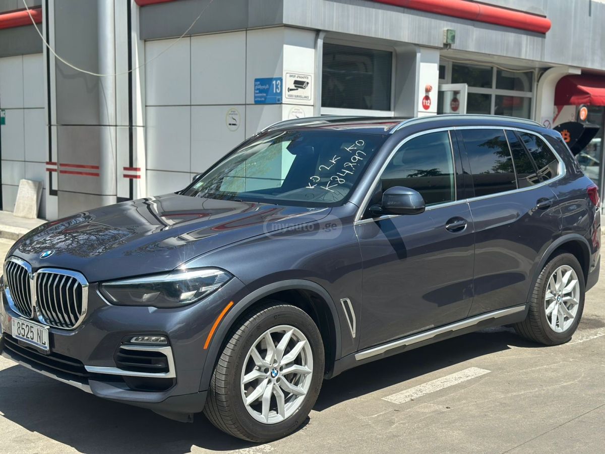 BMW X5 2019 — photo 2