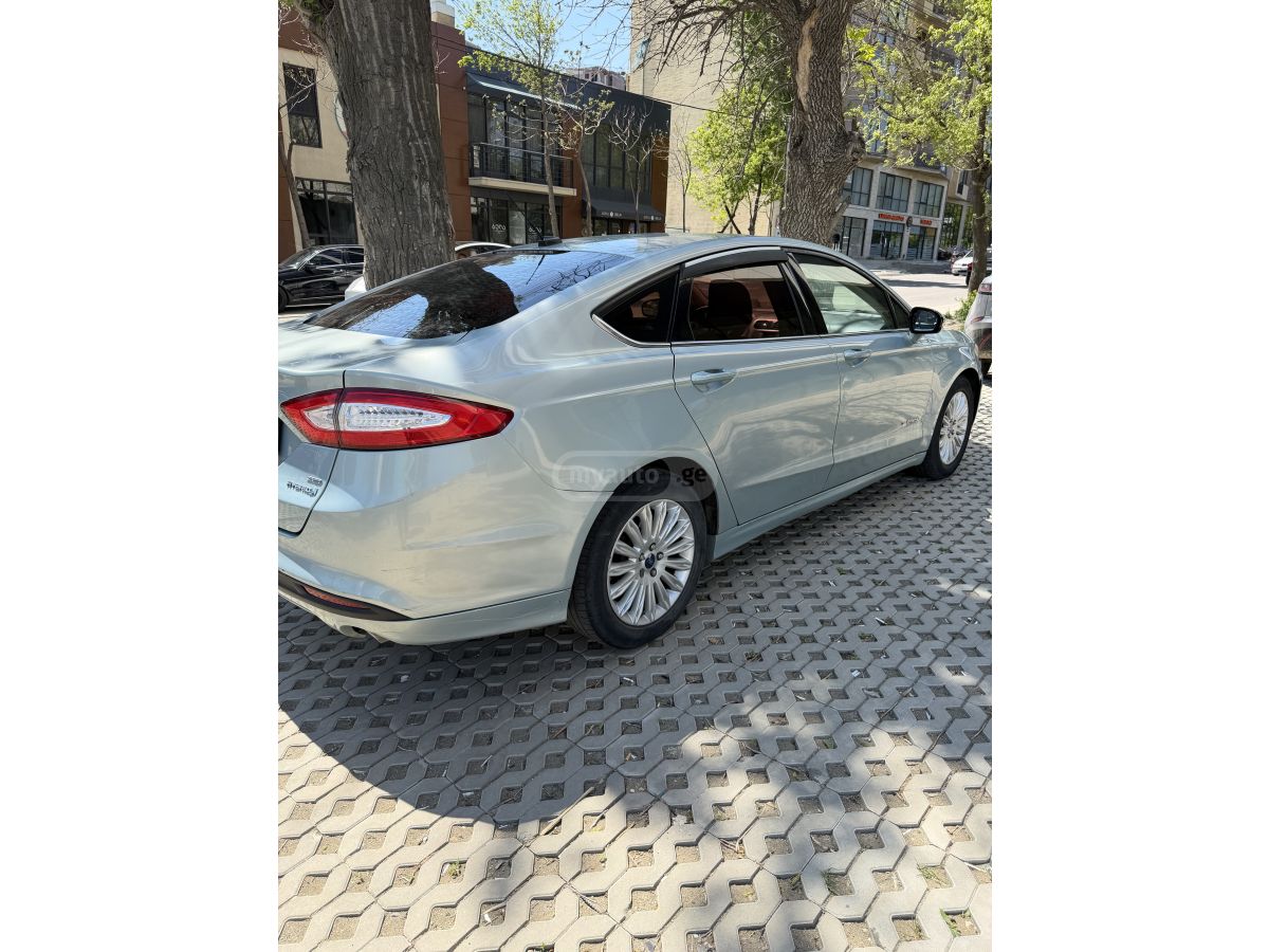 Ford Fusion 2014 — photo 2