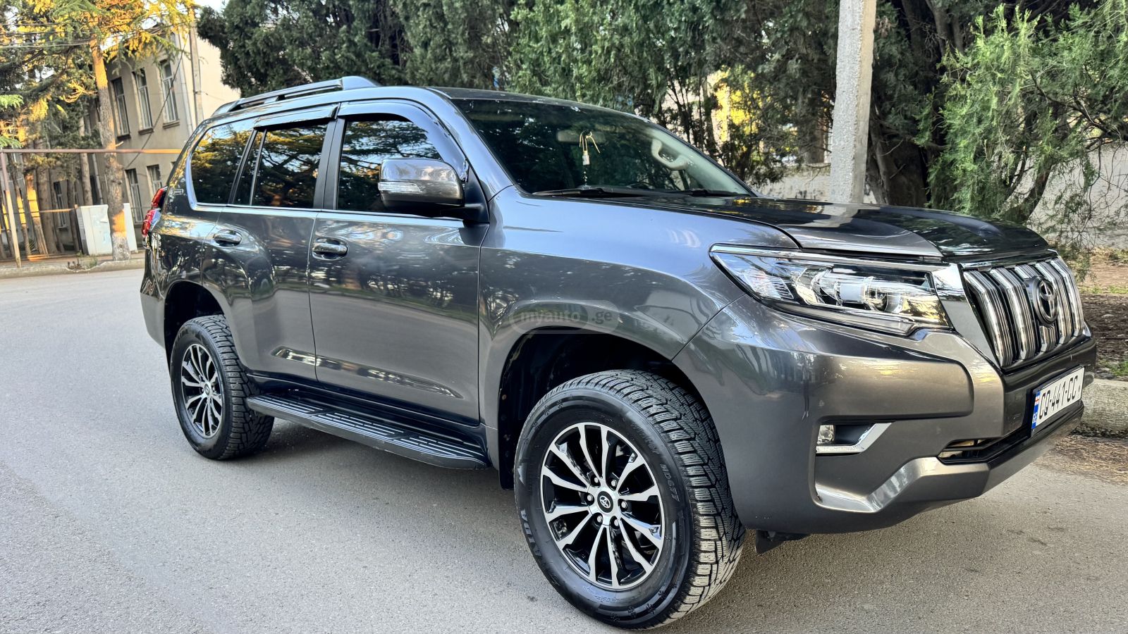 Toyota Land Cruiser Prado 2012 — photo 2