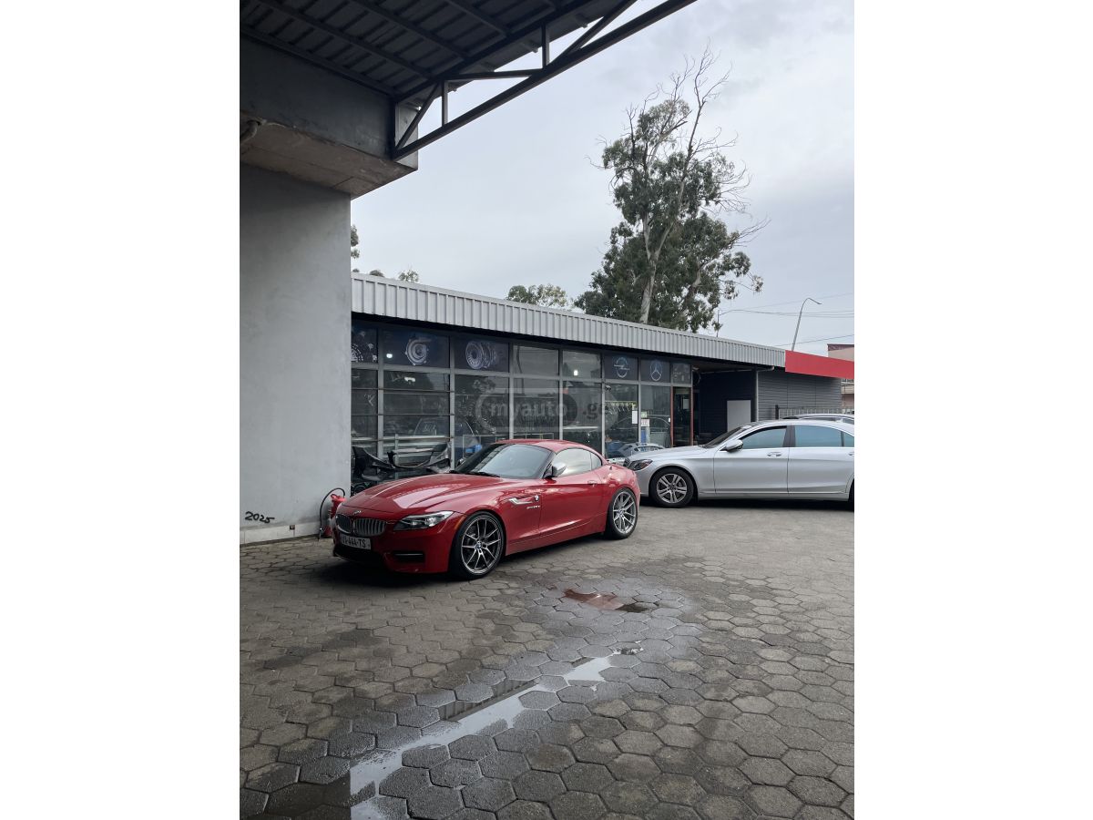 BMW Z4 2014 — photo 2