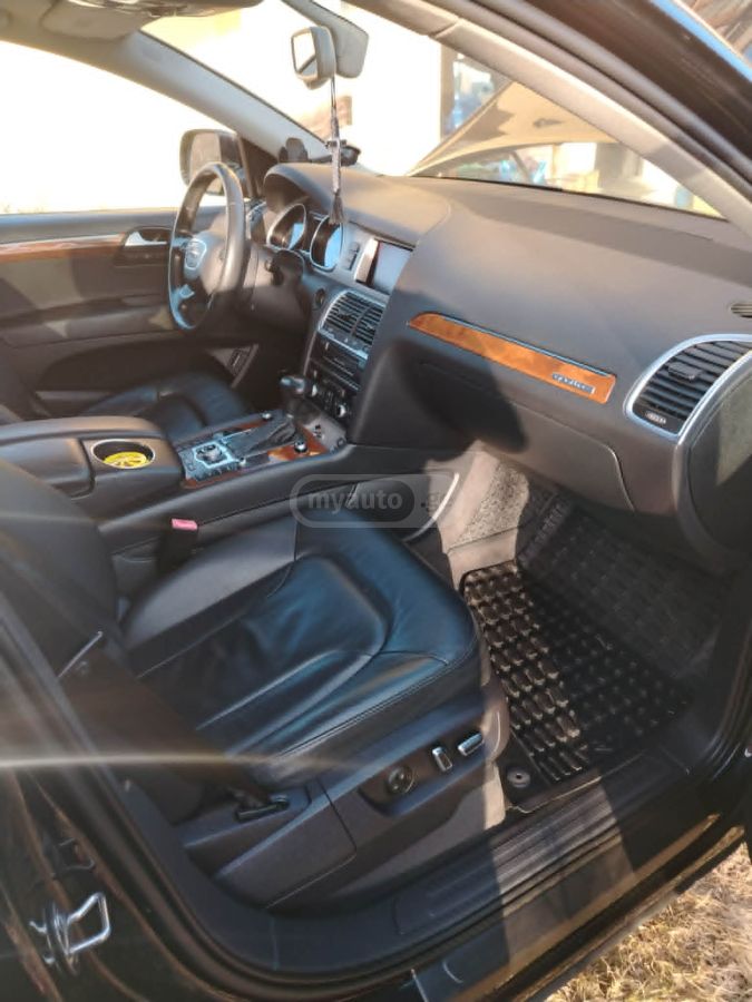 Audi Q7 2015 — photo 2