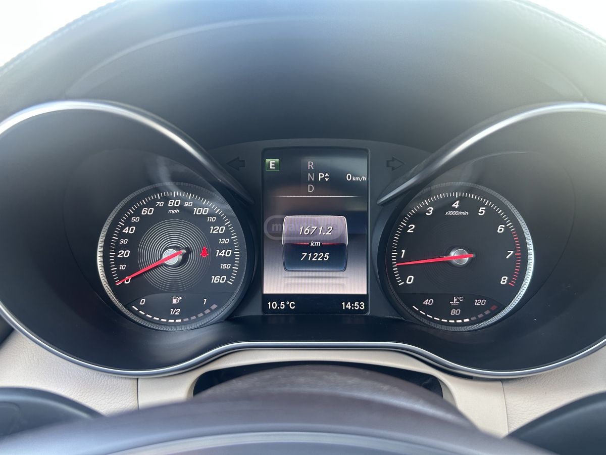 Mercedes-Benz C 300 2016 — photo 2