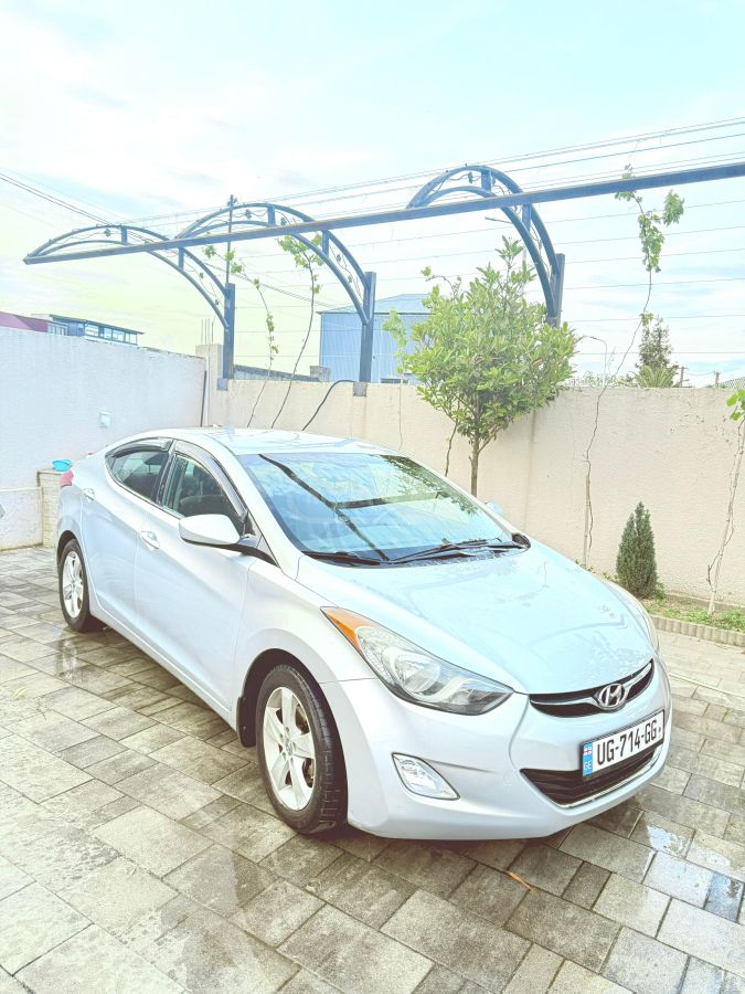 Hyundai Elantra 2013 — photo 2