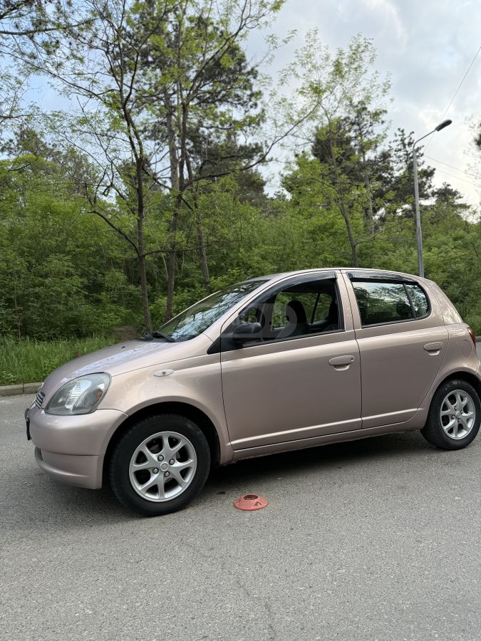 Toyota Yaris 2002 — photo 2