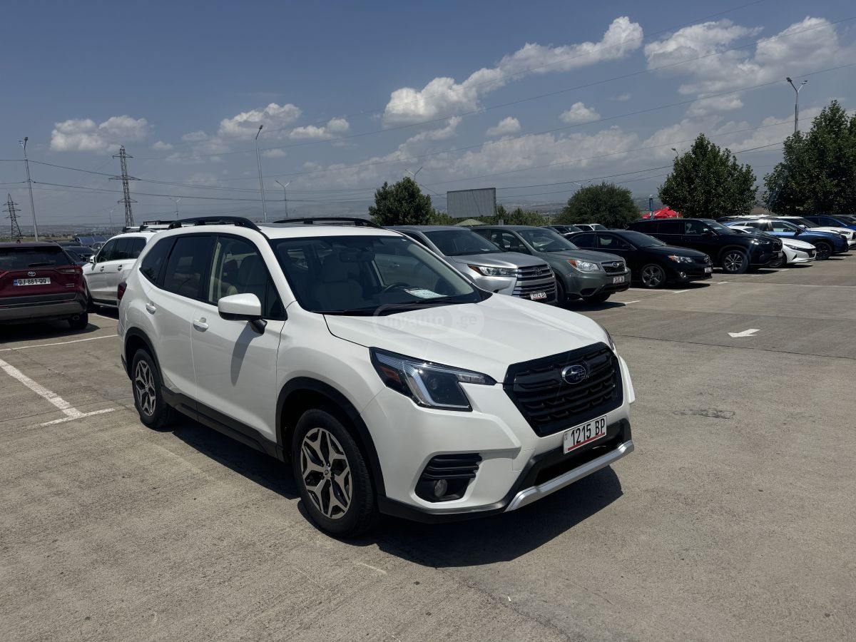Subaru Forester 2023 — photo 2