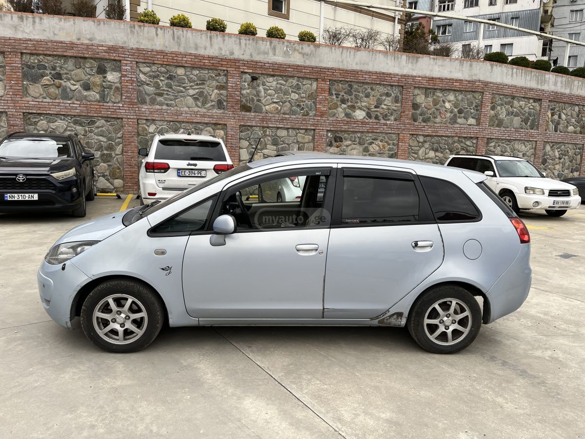 Mitsubishi Colt Plus 2005 — photo 2