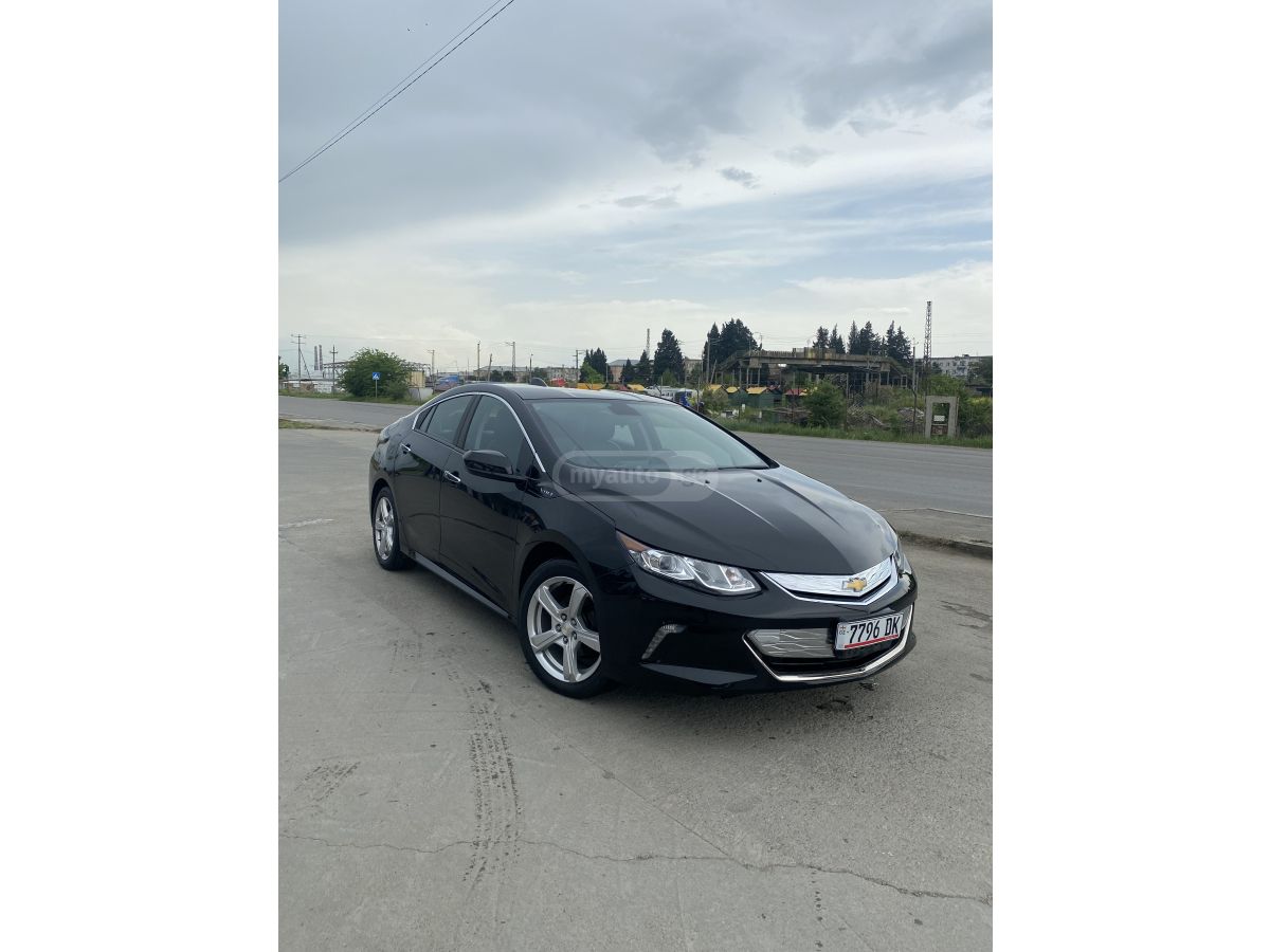 Chevrolet Volt 2018 — photo 2