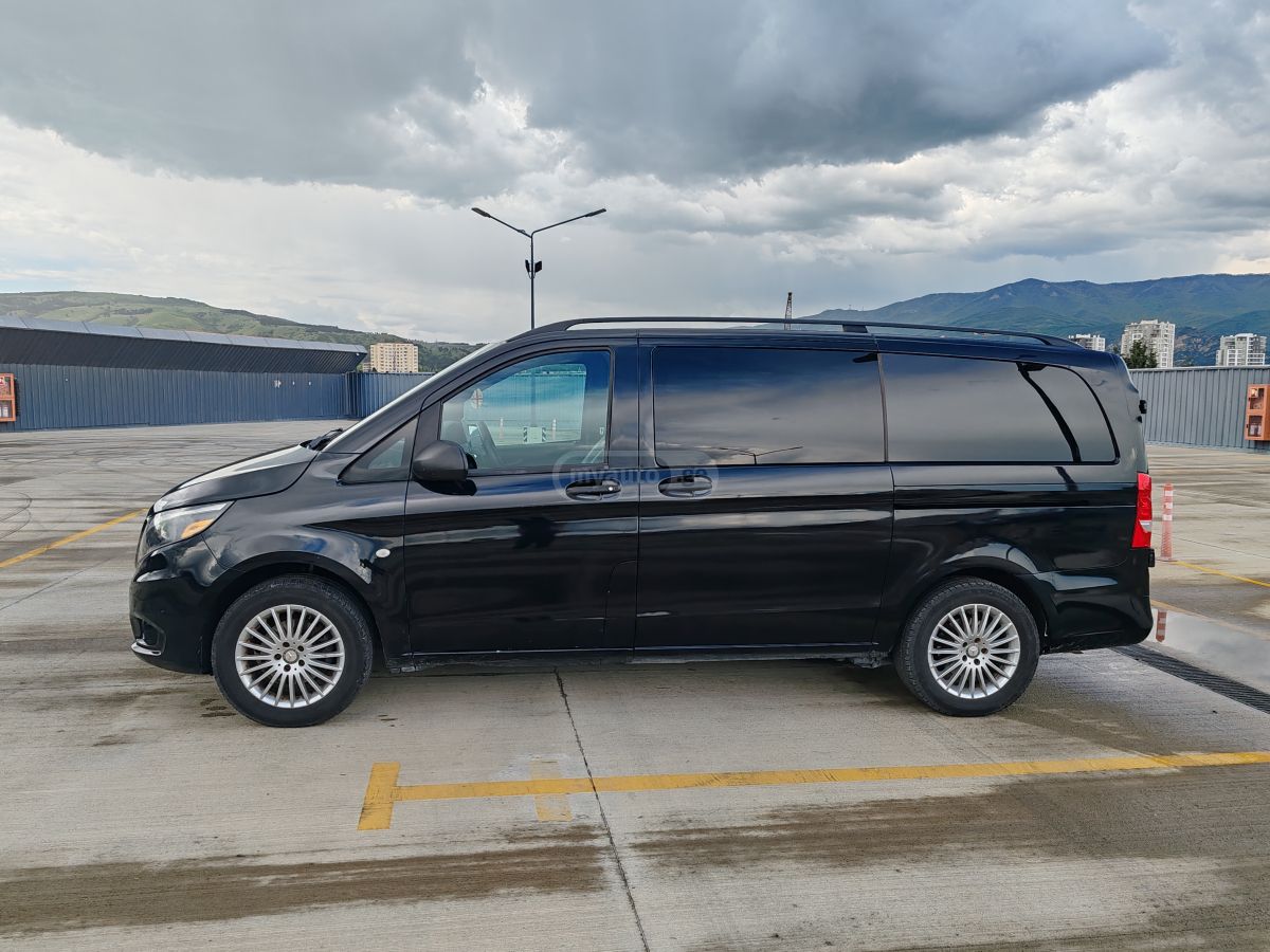 Mercedes-Benz Metris Passenger Van 2017 — photo 2