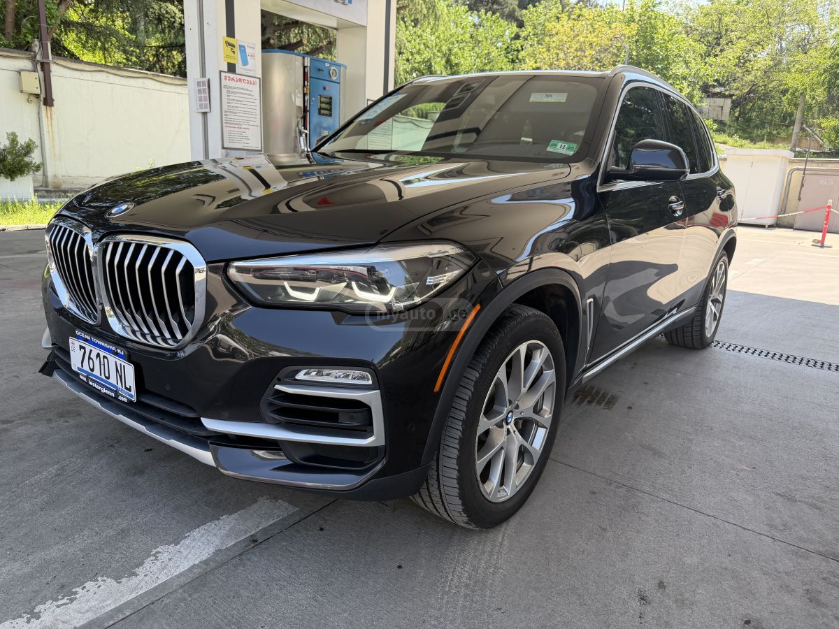 BMW X5 2019 — photo 2