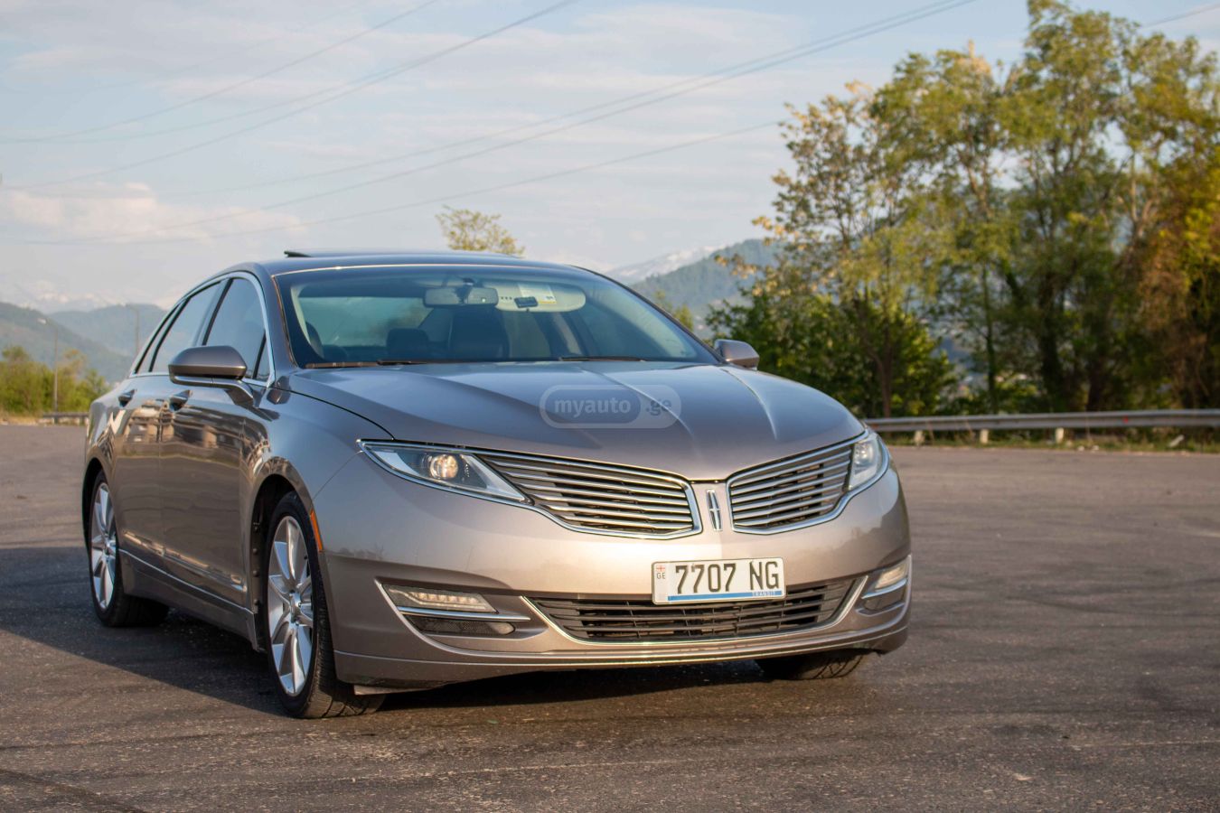 Lincoln MKZ 2014 — photo 2