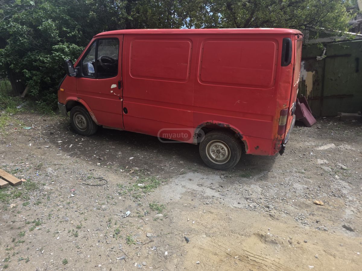 Ford Transit 1999 — photo 2
