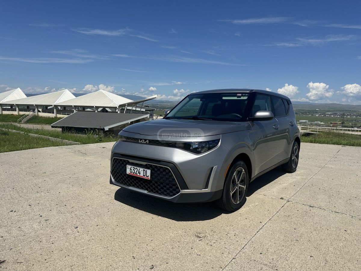 Kia Soul 2023 — photo 2