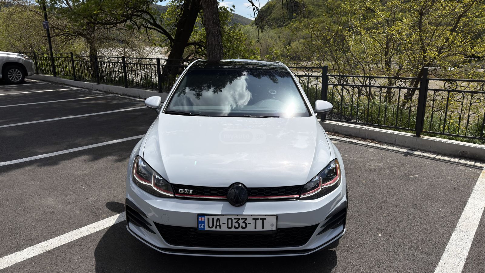 Volkswagen Golf 2019 — photo 2