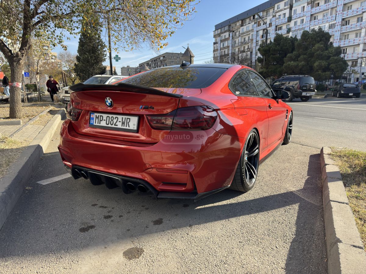 BMW M4 2015 — photo 2