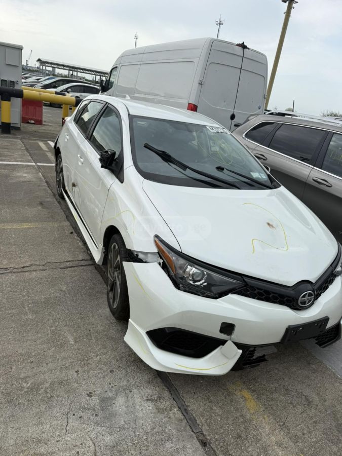Scion iM