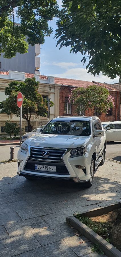 Lexus GX 460 2014 — photo 2