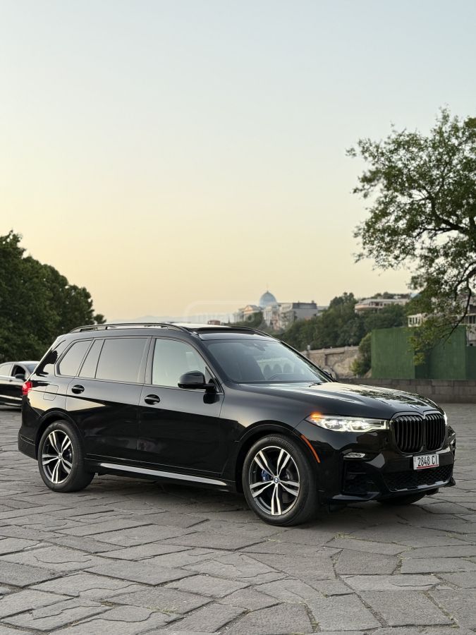 BMW X7 2022 — photo 2