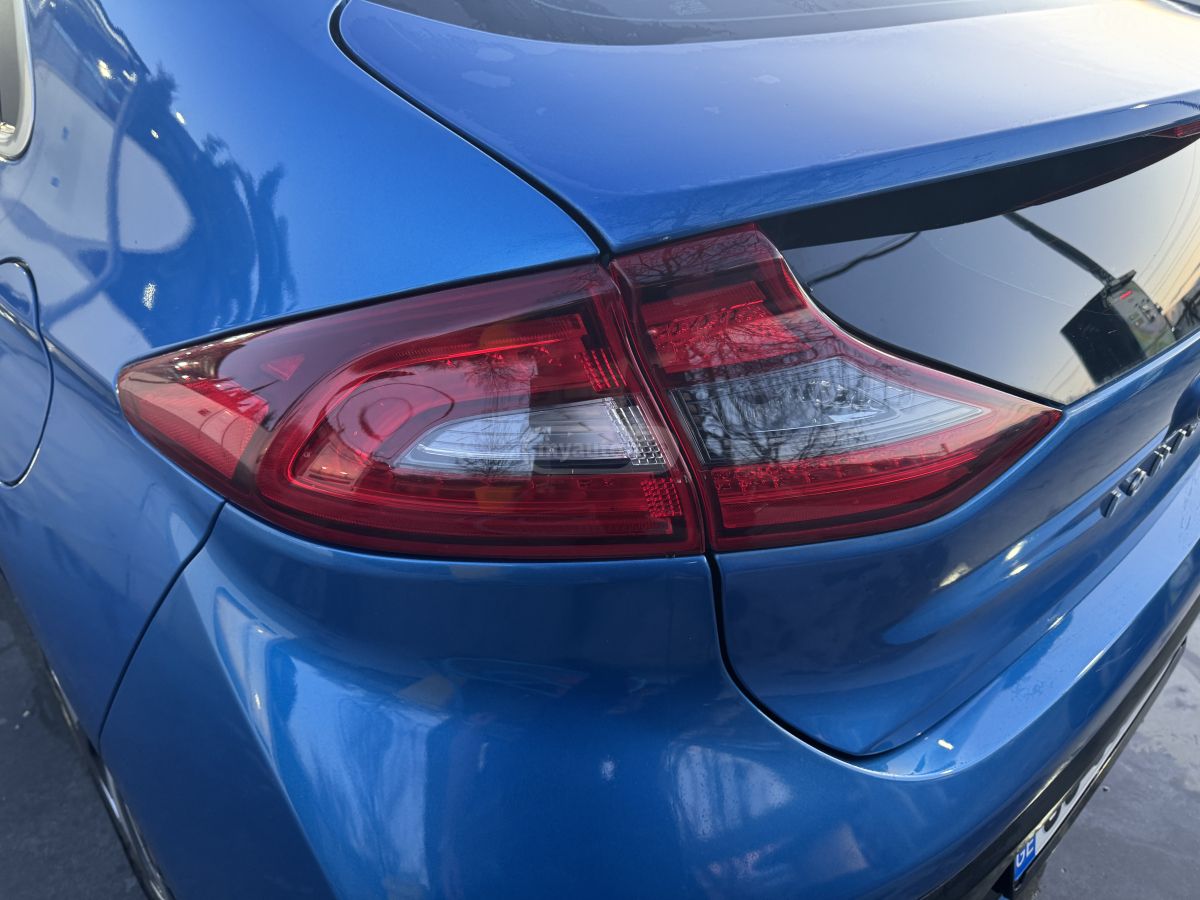 Hyundai Ioniq 2018 — photo 2