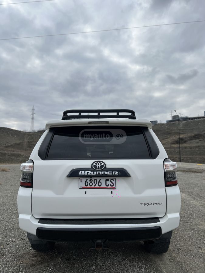 Toyota 4Runner 2019 — photo 2