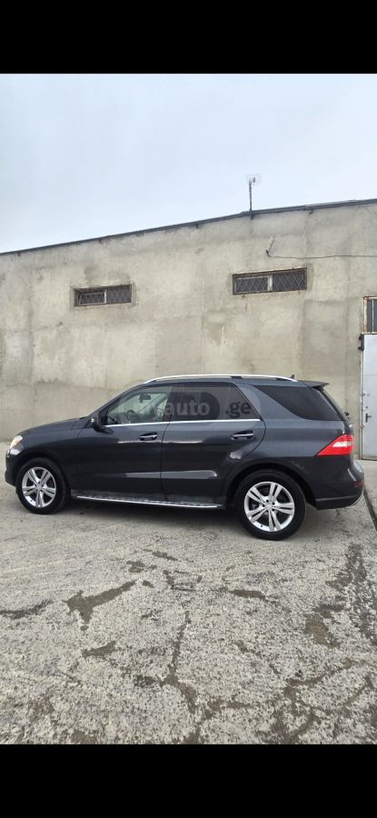 Mercedes-Benz ML 350 2014 — photo 2