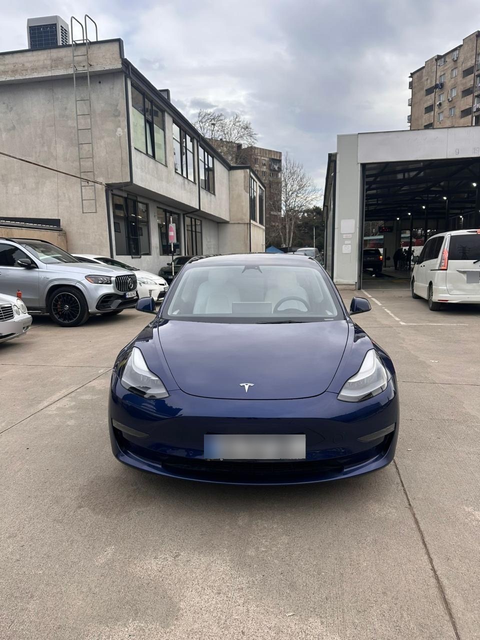 Tesla Model 3 2022 — photo 2
