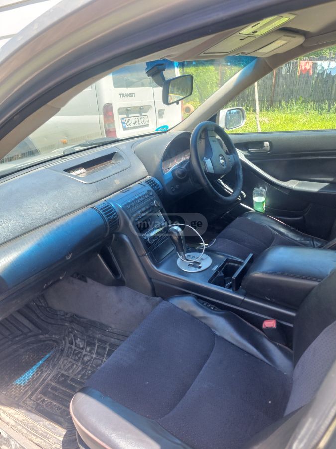 Nissan Skyline 2001 — photo 2