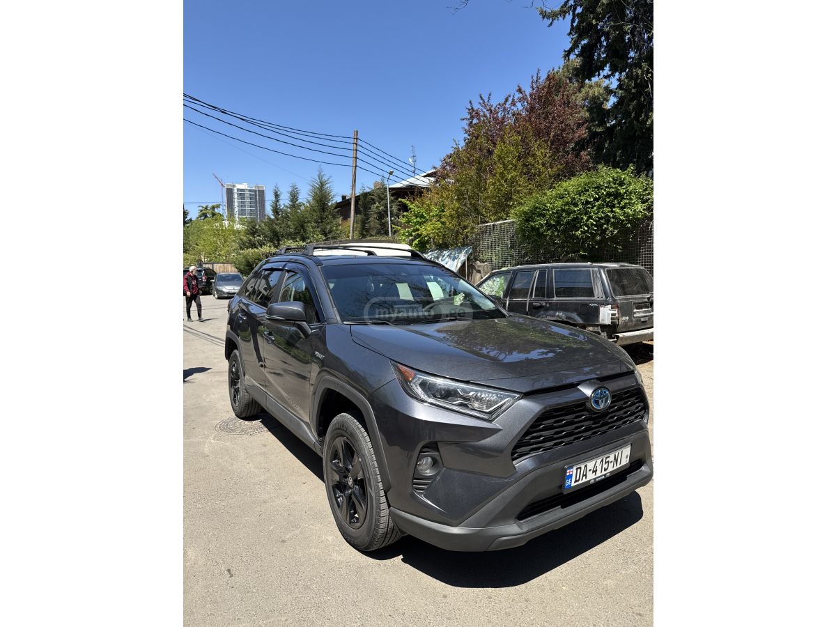 Toyota RAV 4 2021 — photo 2