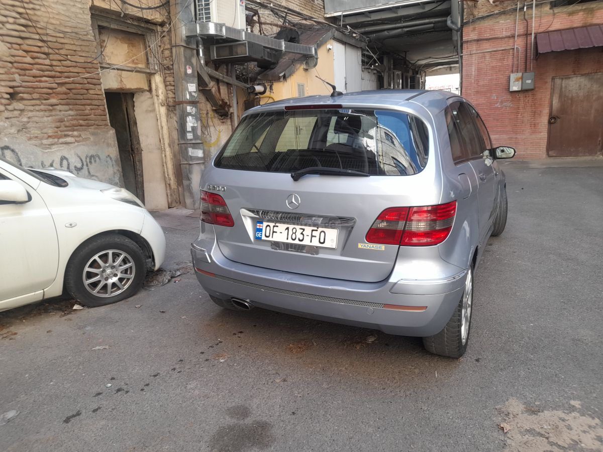 Mercedes-Benz B 200 2005 — photo 2