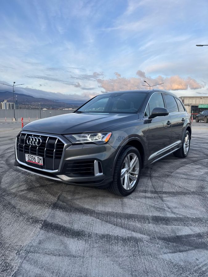 Audi Q7 2020 — photo 2