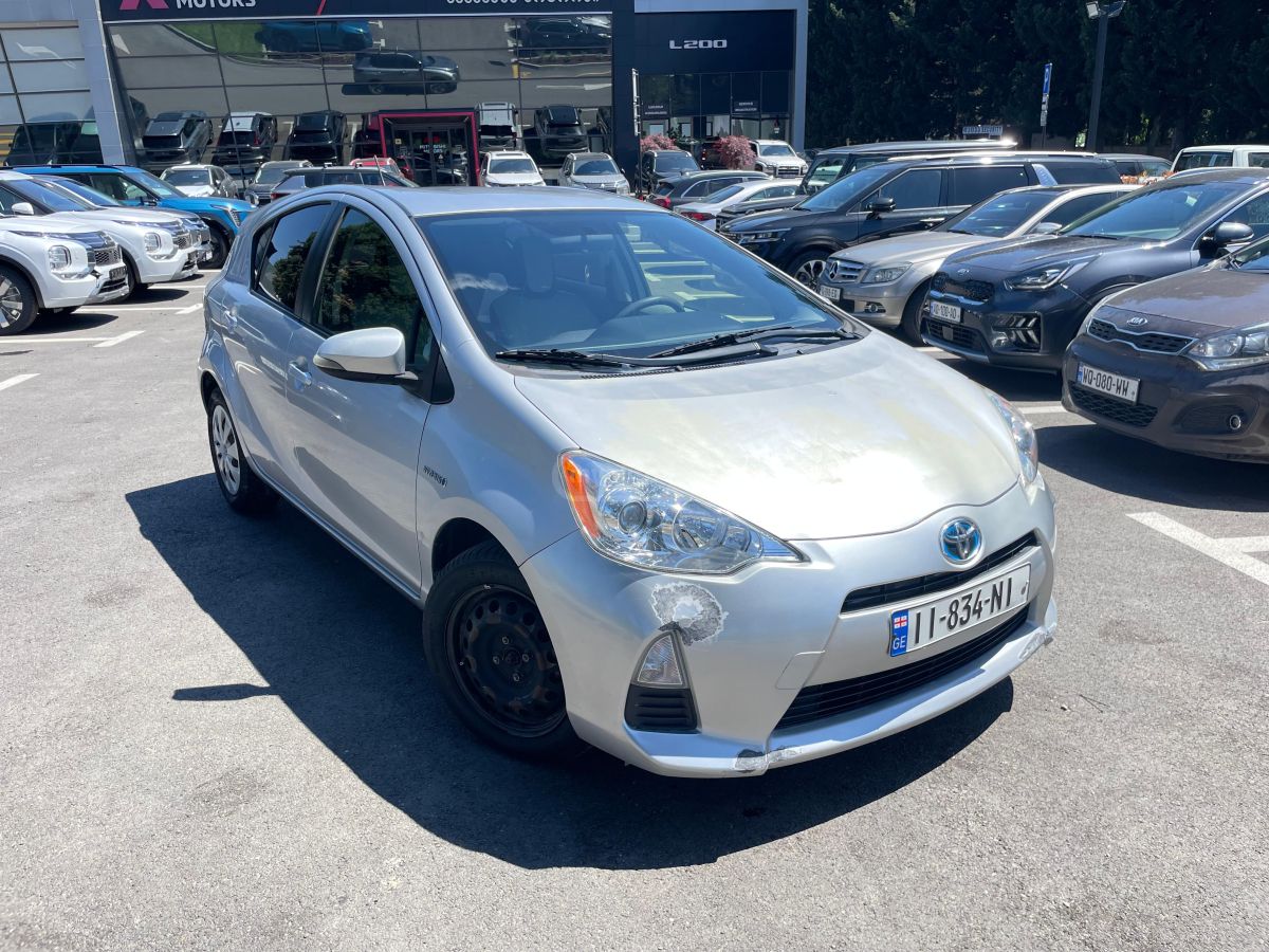 Toyota Prius C