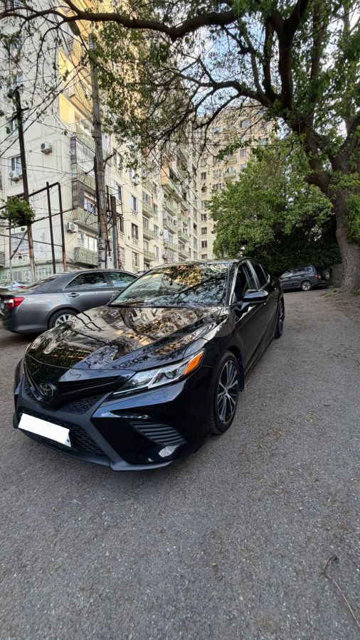 Toyota Camry 2019 — photo 2